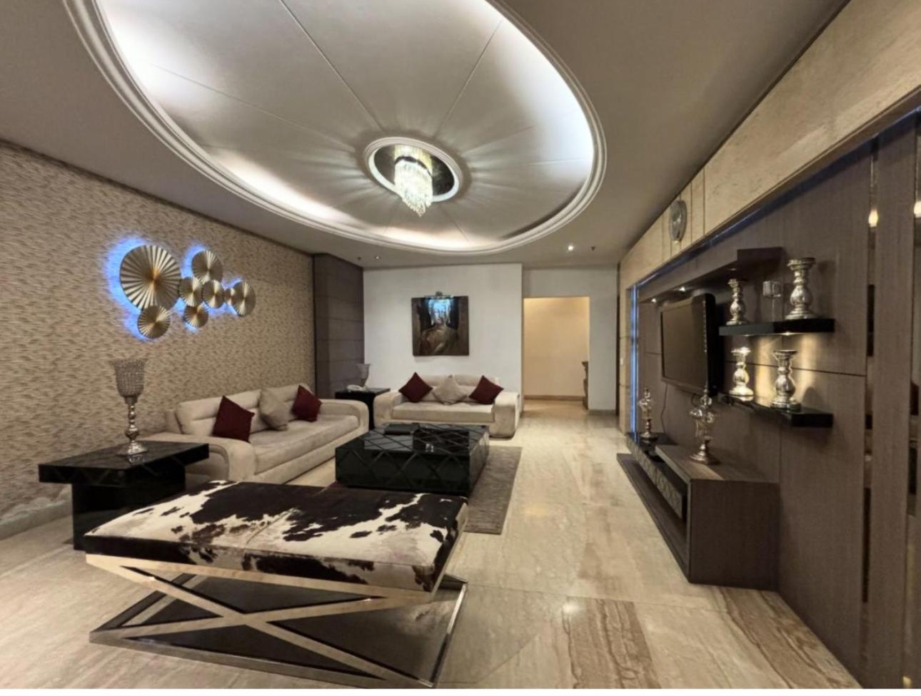 Club Florence Гургаон Экстерьер фото